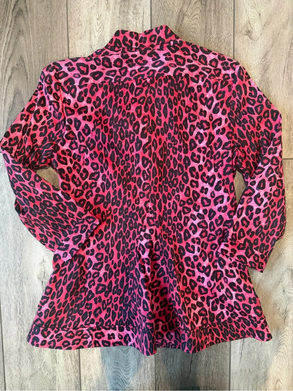 Lafayette 148 New York Pink Leopard Print Button-Front Blouse (8) - Picture 11 of 13